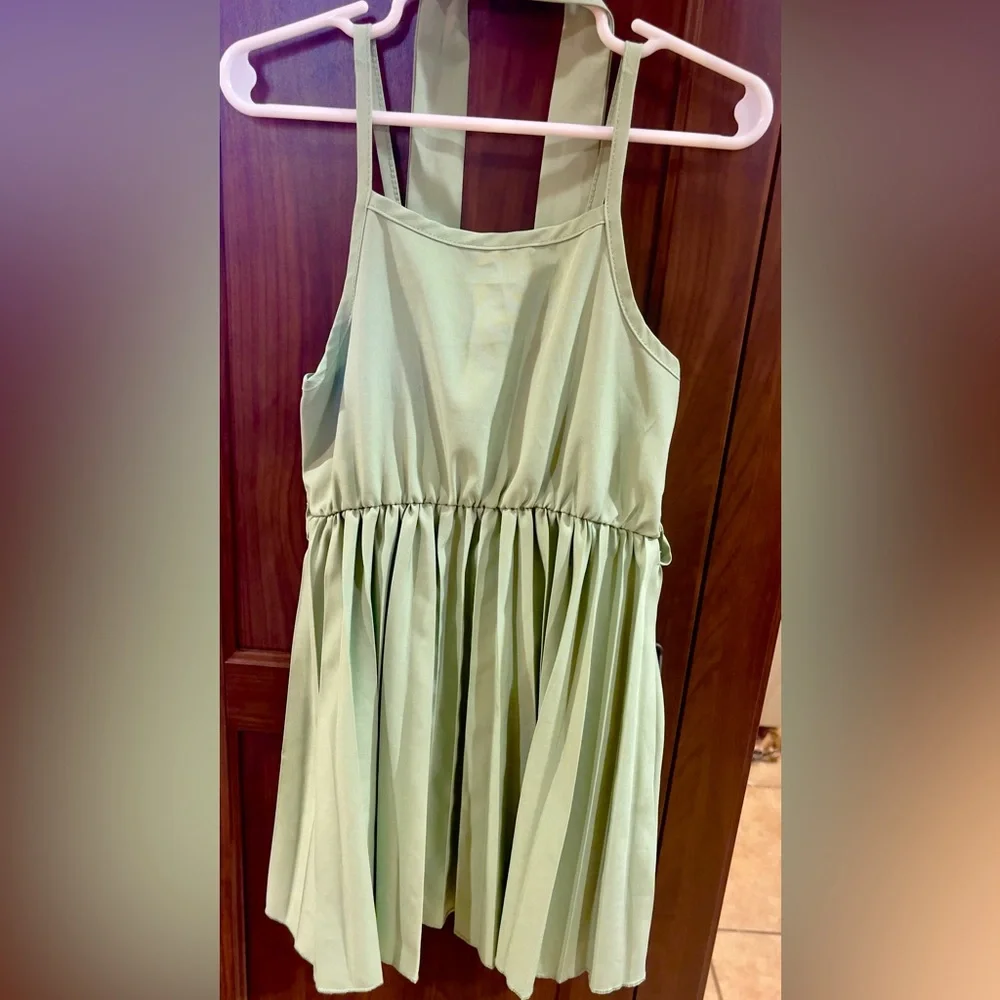 Very lightly worn - Picture 2 of 2